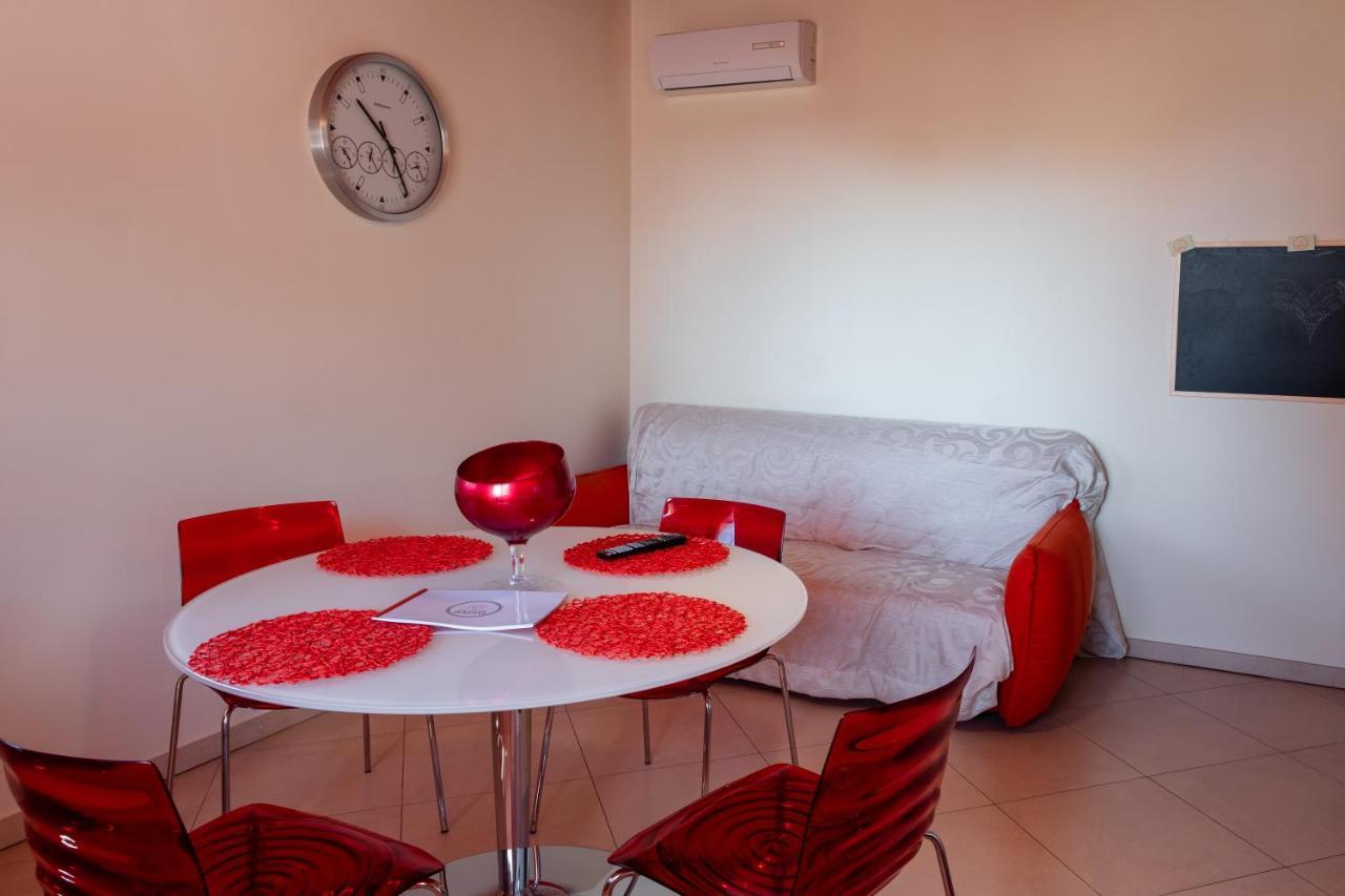 Casa Di Alessio A 200 Metri Dal Mare Acireale Exterior foto
