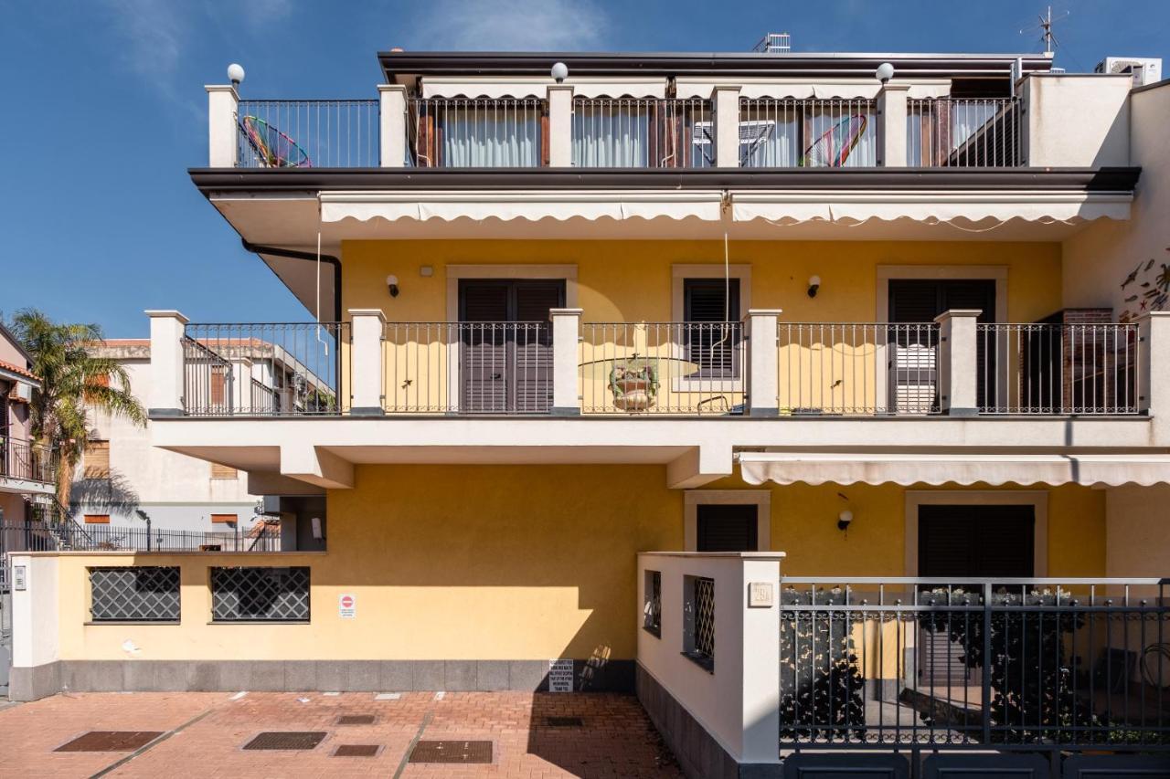 Casa Di Alessio A 200 Metri Dal Mare Acireale Exterior foto